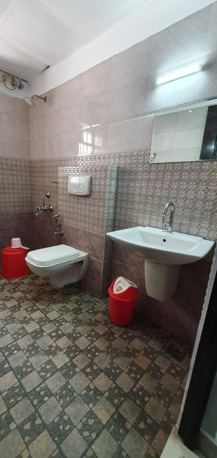 Chottanikara Indraprastha Tourist Home מראה חיצוני תמונה
