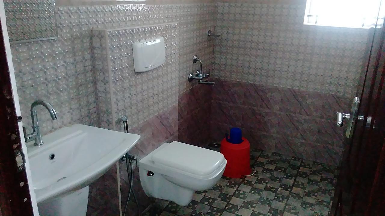 Chottanikara Indraprastha Tourist Home מראה חיצוני תמונה